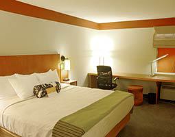 Travelodge By Wyndham Columbus State University Exterior photo